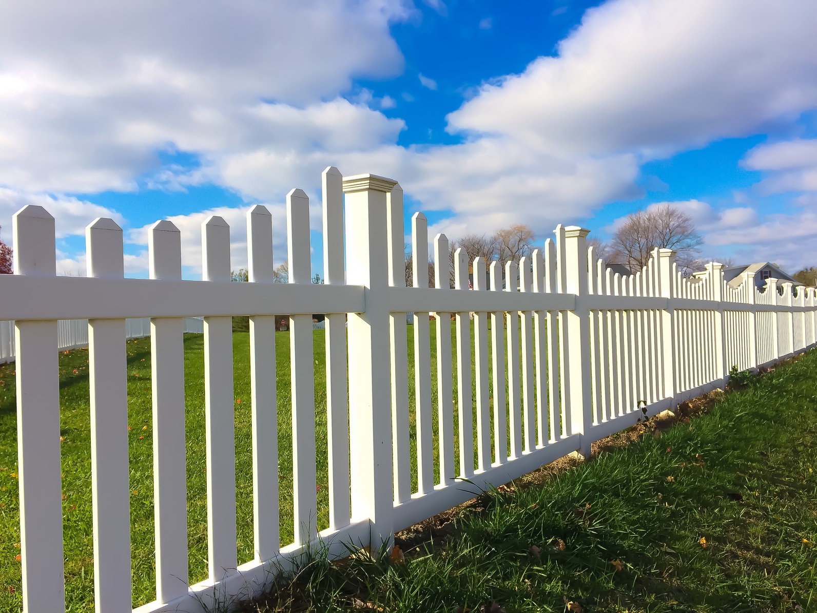 Modern White picket fence made from vinyl | The Fence Specialist