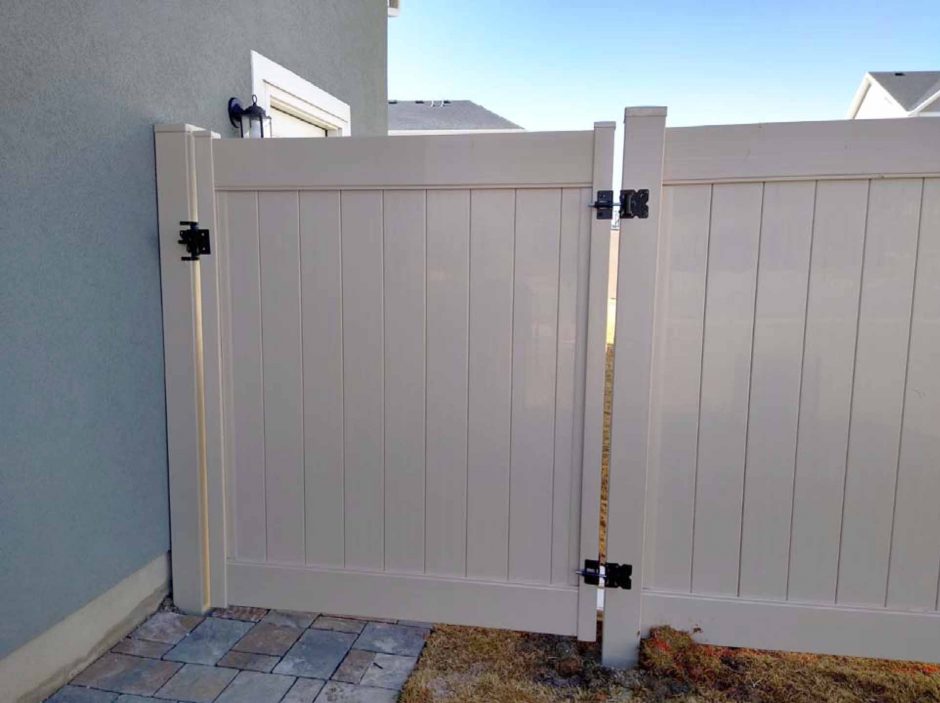 Vinyl Fence, Rail, Gate & Hardware | The Fence Specialist